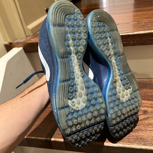 Nike Running shoes - Picture 3 of 5